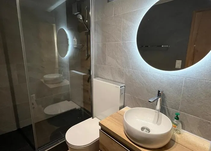 Neu-renovierte - Nov 24 - 2,5 Zi Mit Traum-aussicht