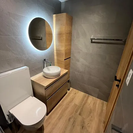 Neu-renovierte - Nov 24 - 2,5 Zi Mit Traum-aussicht Appartamento Falera