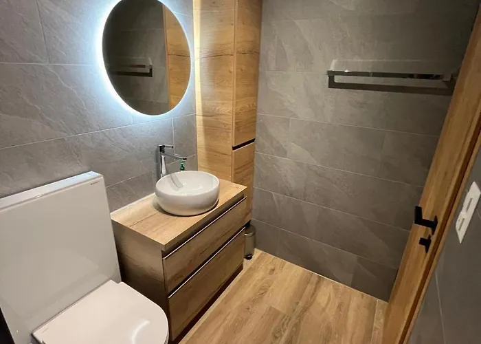 Neu-renovierte - Nov 24 - 2,5 Zi Mit Traum-aussicht Apartamento Falera