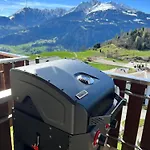 Neu-renovierte - Nov 24 - 2,5 Zi Mit Traum-aussicht Apartamento *